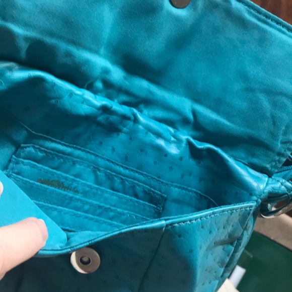 EUC. BUENO SPOTTED CROSSBODY WITH MANY SECTIONS - Picture 4 of 6